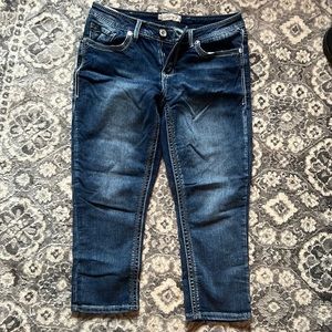 Seven7 Women’s capris. Size 10.